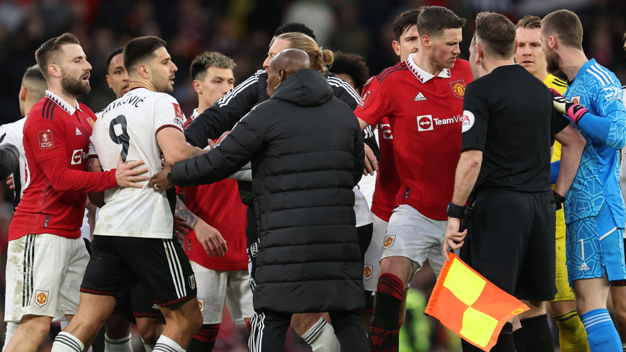 SENSACJA NA OLD TRAFFORD! Bohater Bernd Leno! Fulham WYGRYWA z Manchesterem United PO RZUTACH KARNYCH i AWANSUJE w FA Cup!